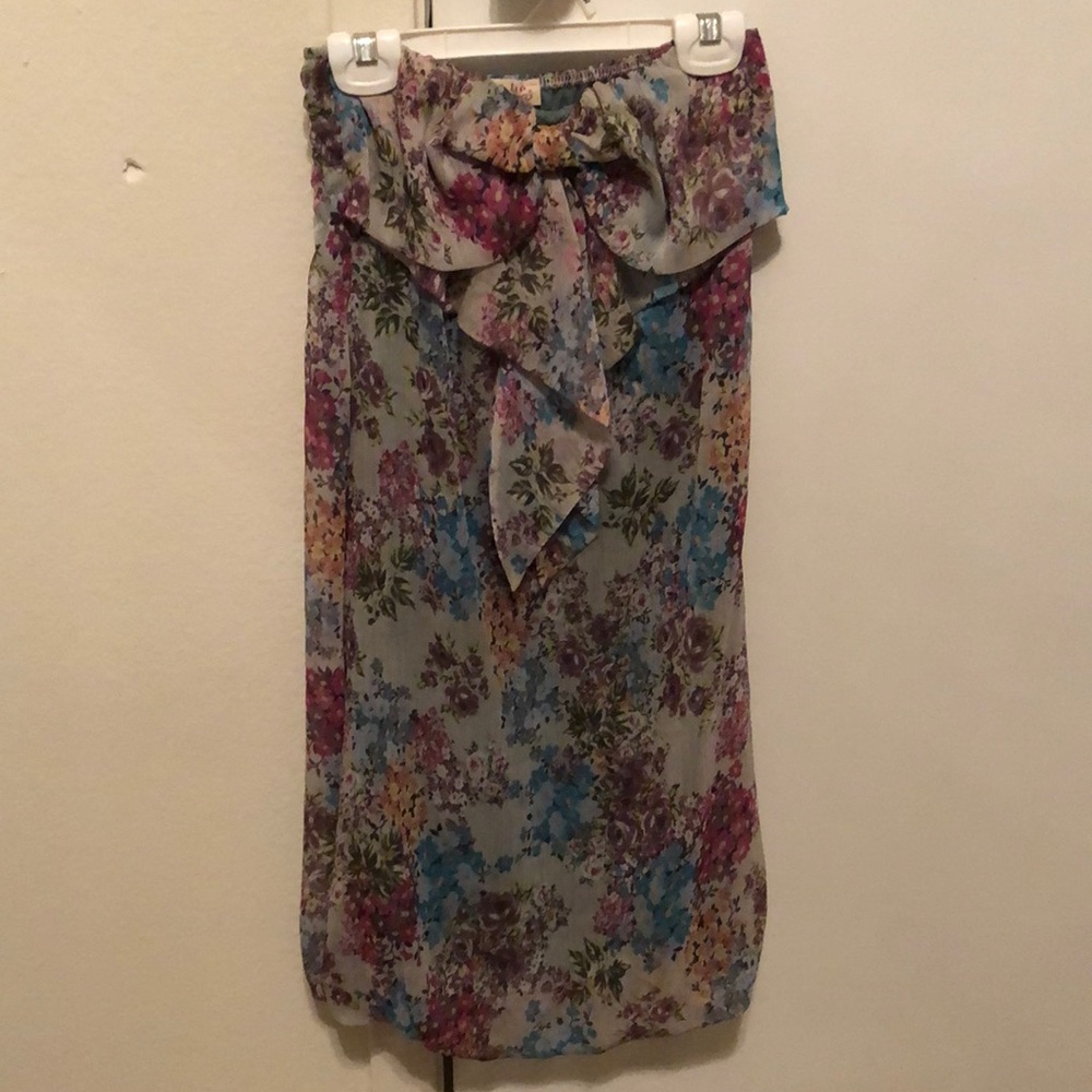 Sleeveless floral dress